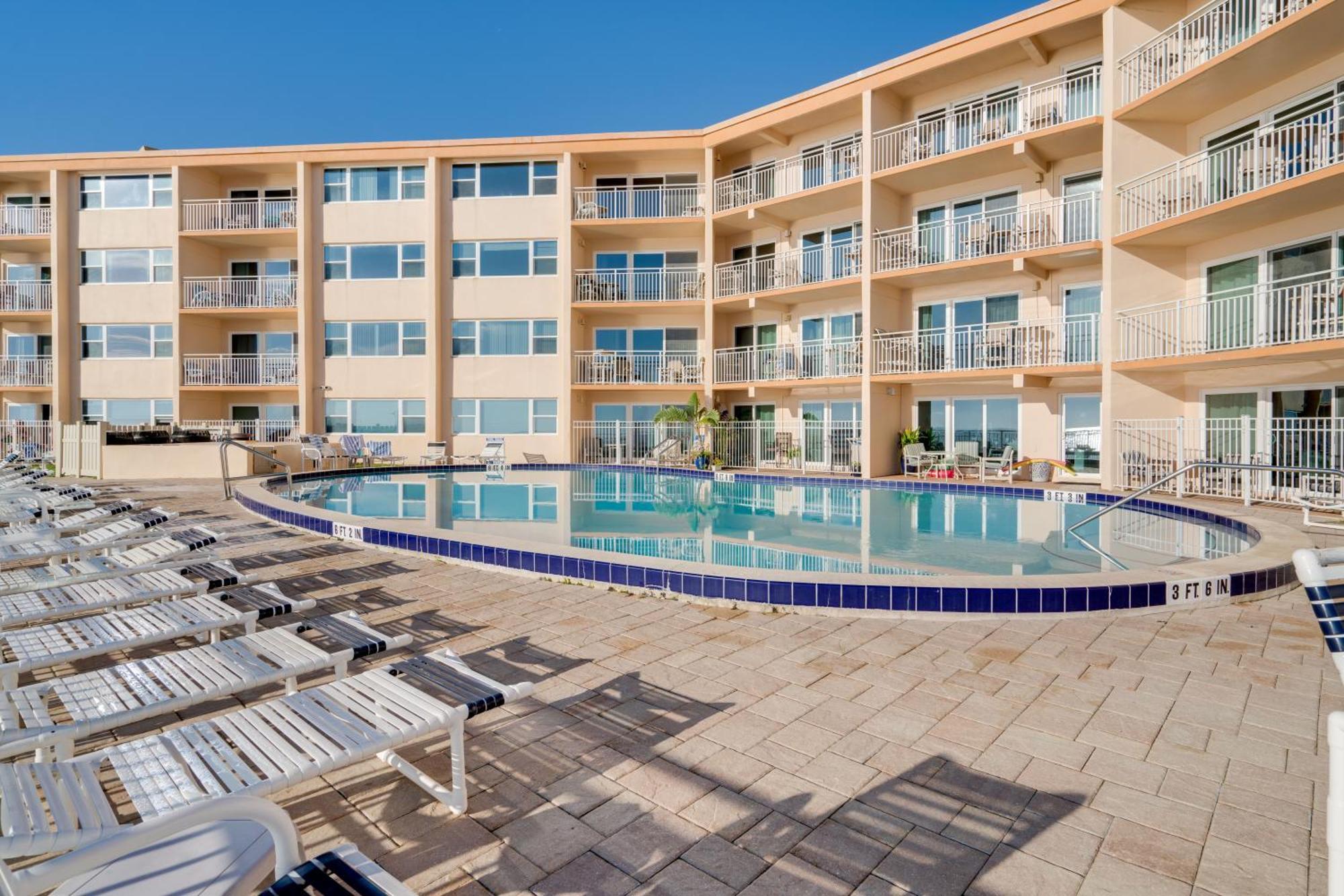 סאטלייט ביץ' Paradise Beach Club - Oceanfront And Penthouse מראה חיצוני תמונה